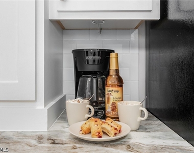 2326 Sw 27th Street - Photo Thumbnail 7
