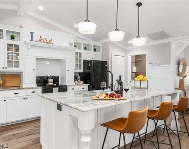 2326 Sw 27th Street - Photo Thumbnail 5
