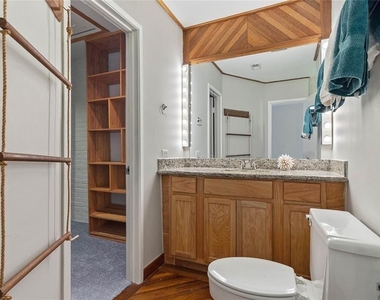 3022 Baldwin Street - Photo Thumbnail 19