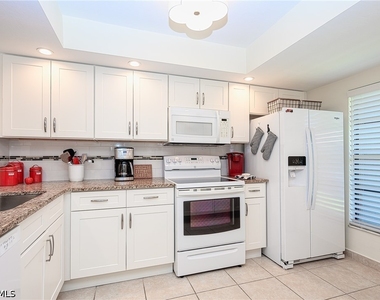 135 Cypress Way E - Photo Thumbnail 10