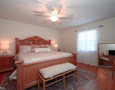 135 Cypress Way E - Photo Thumbnail 22