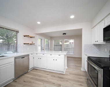 3338 Oak Branch Lane - Photo Thumbnail 4