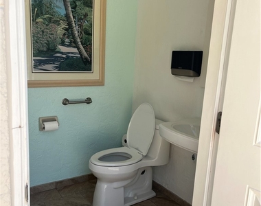 3001 Sandpiper Bay Circle - Photo Thumbnail 28