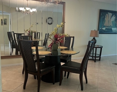 3001 Sandpiper Bay Circle - Photo Thumbnail 5