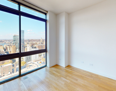 808 Columbus Ave - Photo Thumbnail 3