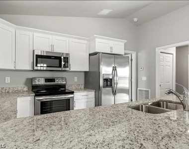 626 Nw 2nd Lane - Photo Thumbnail 1