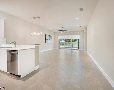 28496 Burano Drive - Photo Thumbnail 4