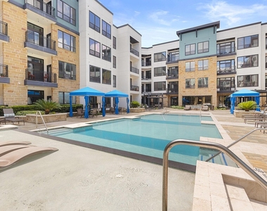 1616 W Dallas Street - Photo Thumbnail 17