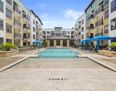 1616 W Dallas Street - Photo Thumbnail 15