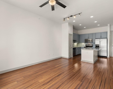 1616 W Dallas Street - Photo Thumbnail 3