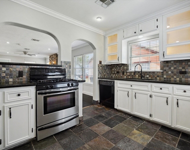 2912 Cetti Street - Photo Thumbnail 9