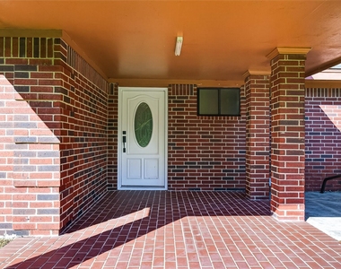 11507 Oak Valley Drive - Photo Thumbnail 5