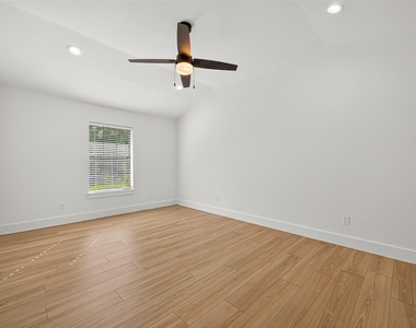 11507 Oak Valley Drive - Photo Thumbnail 7