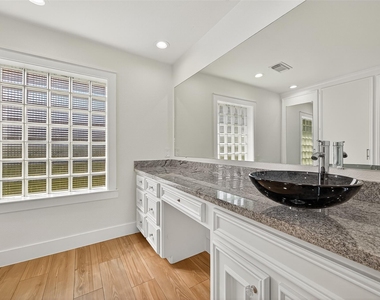 11507 Oak Valley Drive - Photo Thumbnail 30