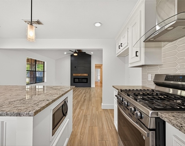 11507 Oak Valley Drive - Photo Thumbnail 20
