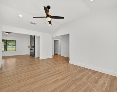 11507 Oak Valley Drive - Photo Thumbnail 9