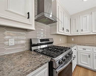 11507 Oak Valley Drive - Photo Thumbnail 23