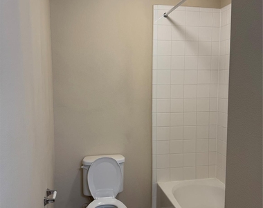 8127 Almera Falls - Photo Thumbnail 22