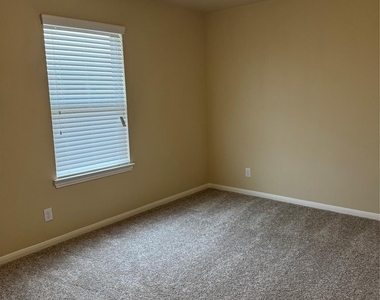 8127 Almera Falls - Photo Thumbnail 17