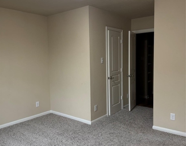 8127 Almera Falls - Photo Thumbnail 18