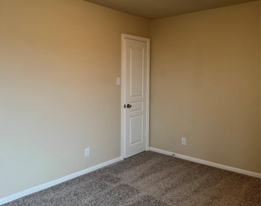 8127 Almera Falls - Photo Thumbnail 21