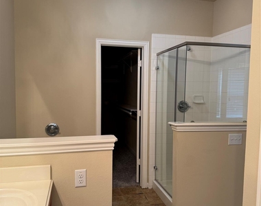 8127 Almera Falls - Photo Thumbnail 12