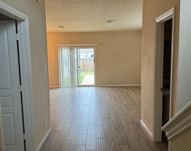 8127 Almera Falls - Photo Thumbnail 2