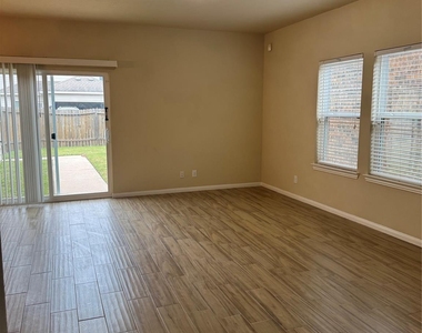 8127 Almera Falls - Photo Thumbnail 4