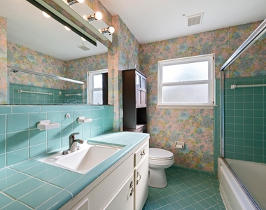 8110 Bob White Drive - Photo Thumbnail 19