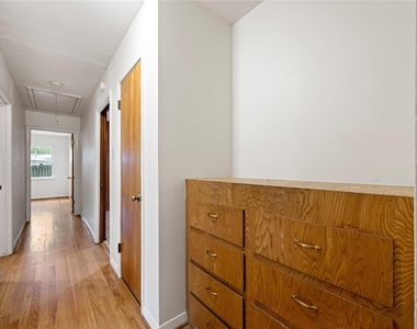 8110 Bob White Drive - Photo Thumbnail 17