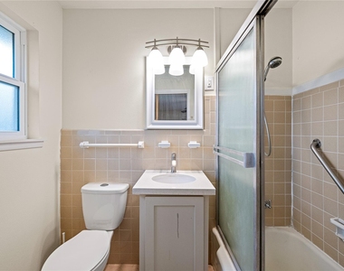 8110 Bob White Drive - Photo Thumbnail 18