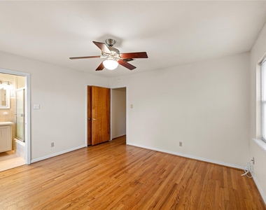 8110 Bob White Drive - Photo Thumbnail 14
