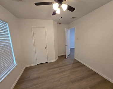 427 Remington Heights Drive - Photo Thumbnail 12