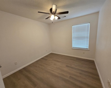 427 Remington Heights Drive - Photo Thumbnail 15