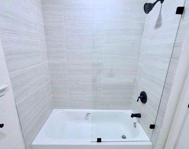 5831 Chinaberry Drive - Photo Thumbnail 7