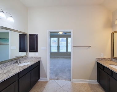 4102 Astoria Manor Lane - Photo Thumbnail 35