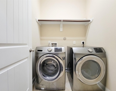 4102 Astoria Manor Lane - Photo Thumbnail 36