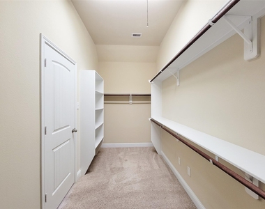 4102 Astoria Manor Lane - Photo Thumbnail 21
