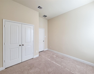 4102 Astoria Manor Lane - Photo Thumbnail 25