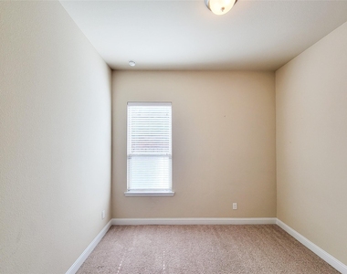 4102 Astoria Manor Lane - Photo Thumbnail 23