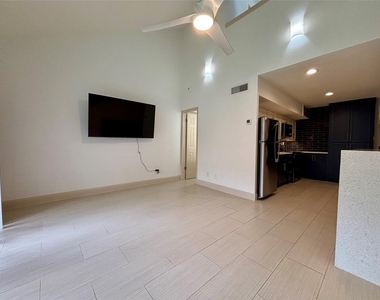 12900 Walden Road - Photo Thumbnail 5