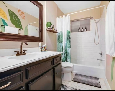 3107 Cherry Creek Drive - Photo Thumbnail 8