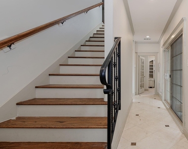 514 Cortlandt Street - Photo Thumbnail 5