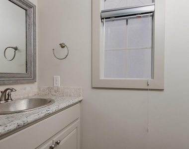 514 Cortlandt Street - Photo Thumbnail 20