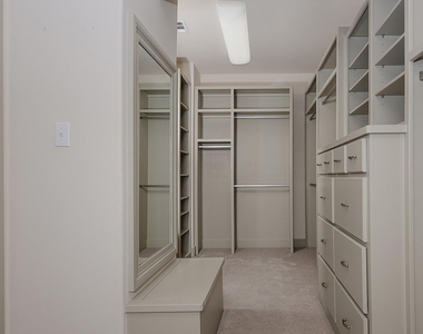 514 Cortlandt Street - Photo Thumbnail 30