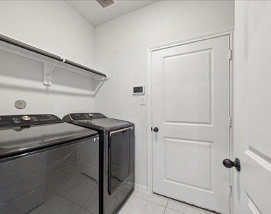 756 Lake Lacosta Dr - Photo Thumbnail 17