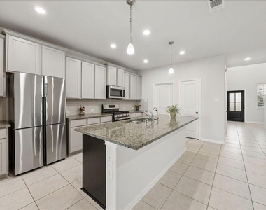 756 Lake Lacosta Dr - Photo Thumbnail 4