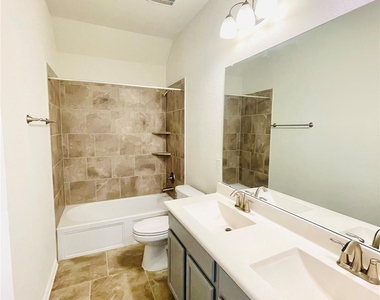 1915 Orchard Berry Lane - Photo Thumbnail 27