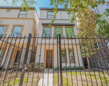 2808 St Emanuel Street - Photo Thumbnail 2