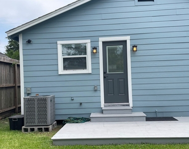 1026 Kern Street - Photo Thumbnail 2